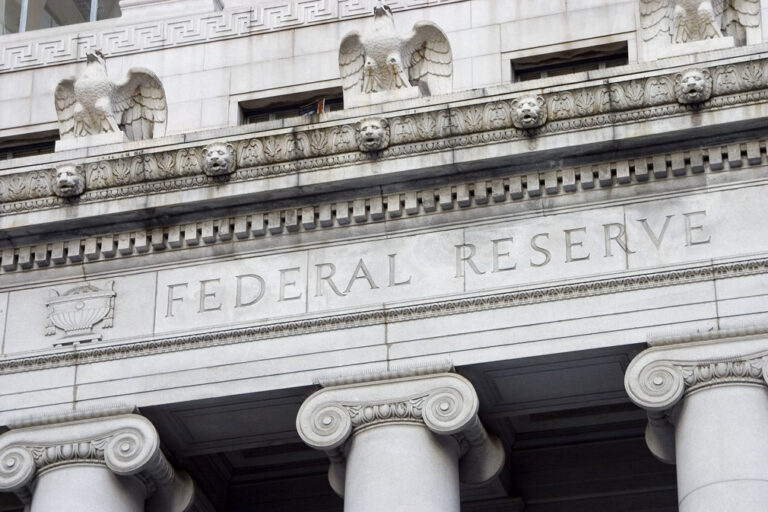 federal reserve with eagle 2