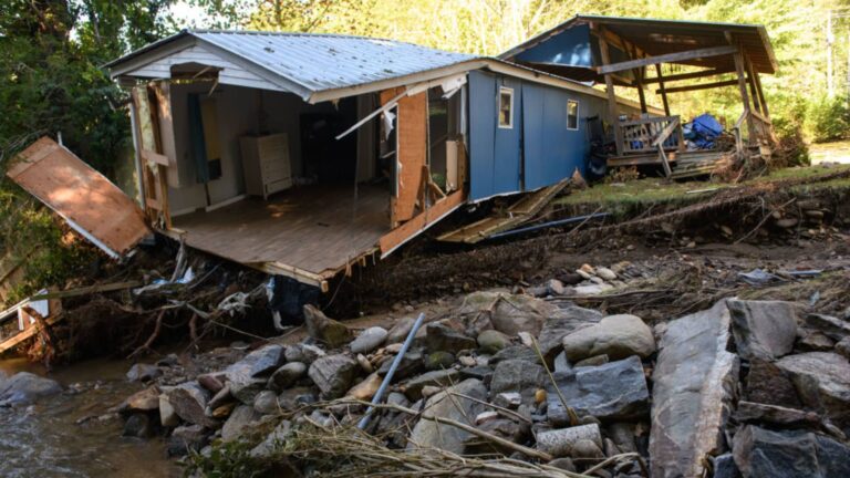 108042425 1727892125545 gettyimages 2175400595 blackmountaindamage17