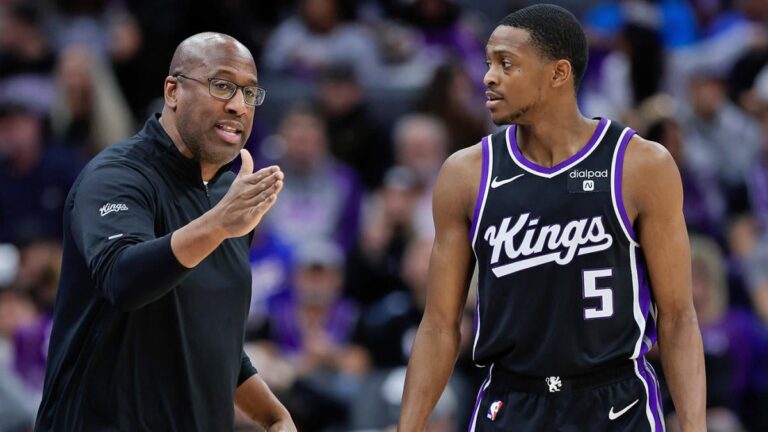 mike brown deaaron fox kings usatsi