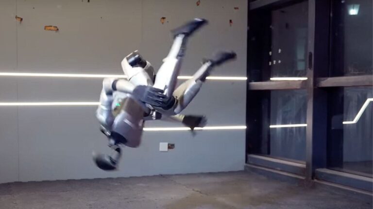 3 humanoid robot stuns with perfect side flip acrobatics